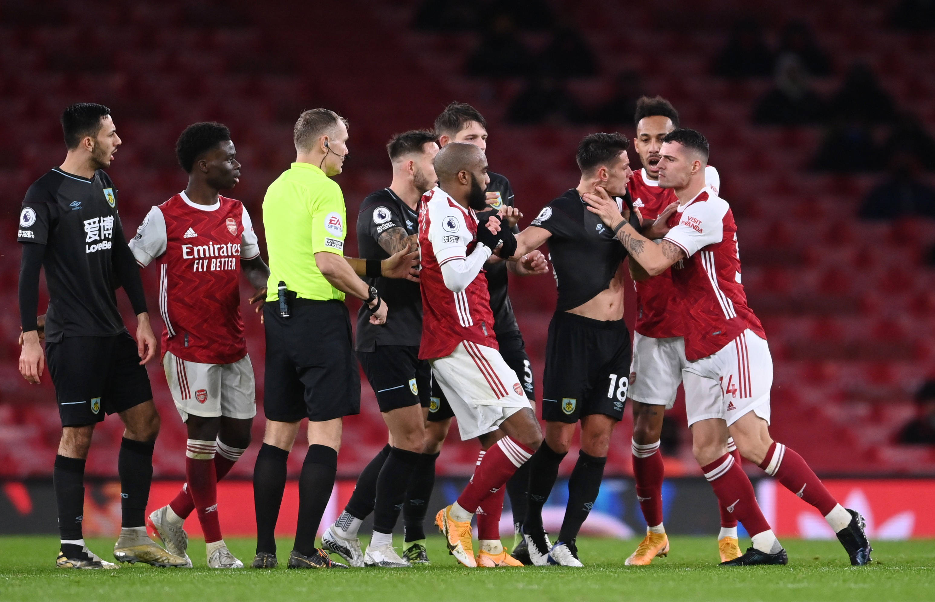 阿尔瓦雷斯 阿尔瓦雷斯